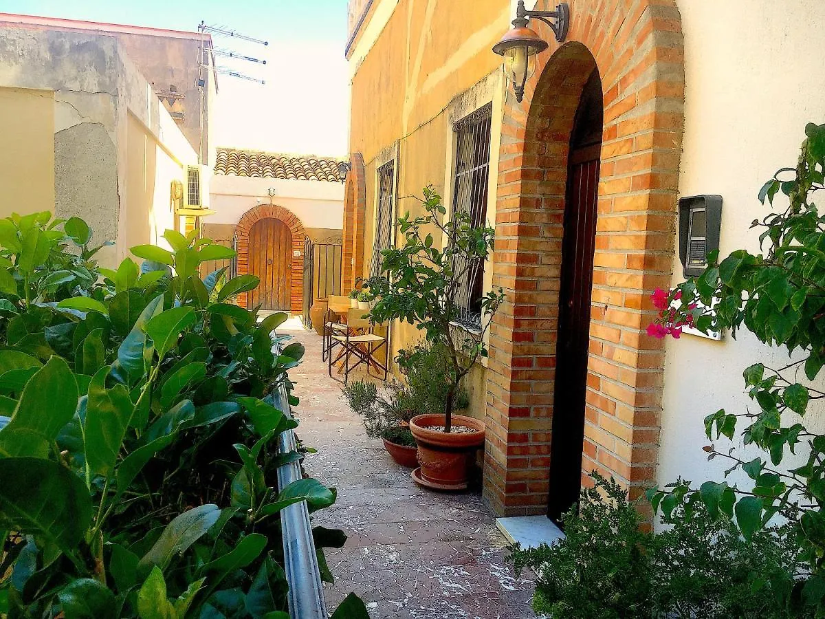 Arche Apartment Ταορμίνα