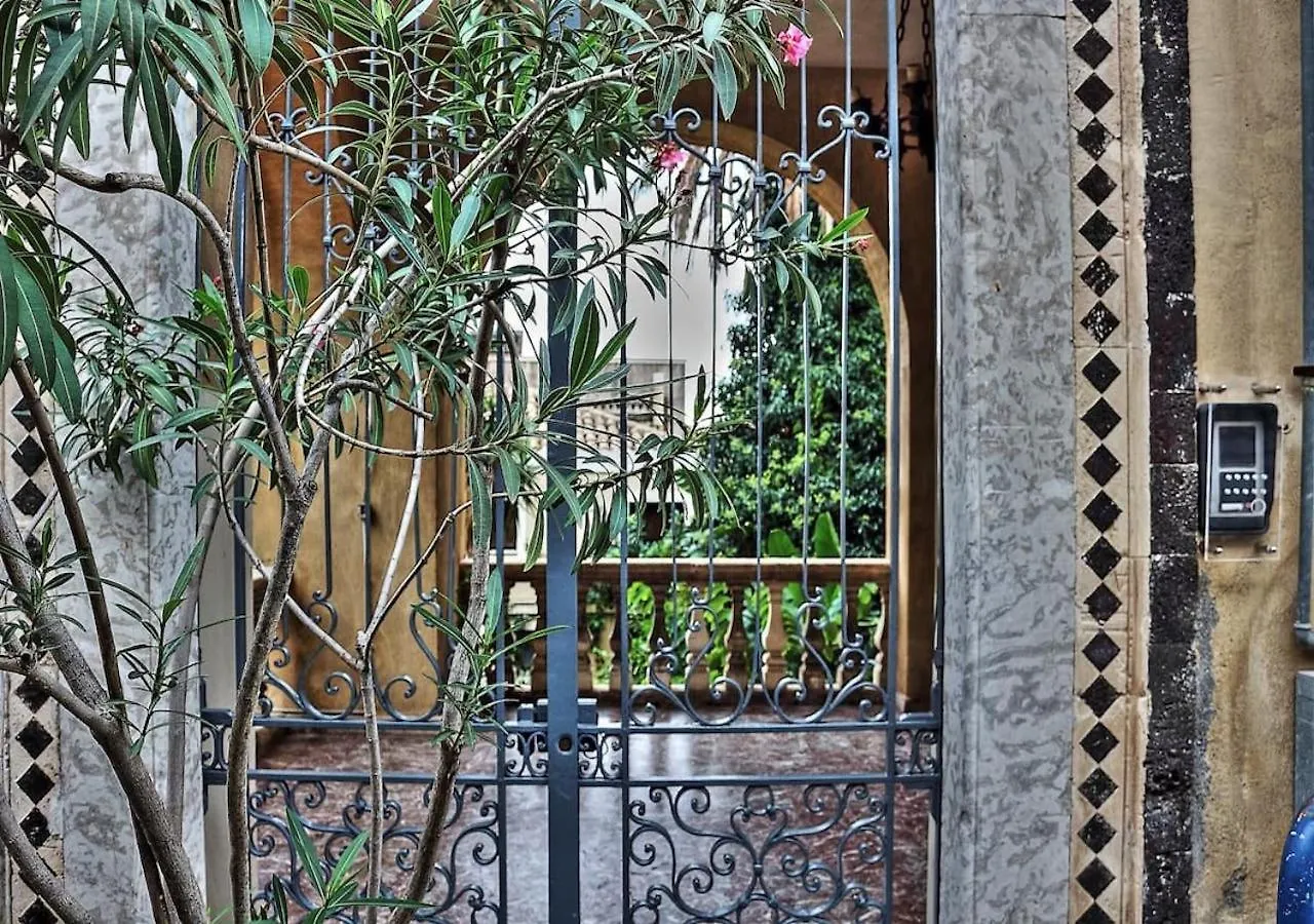 Arche Apartment Ταορμίνα 0*,